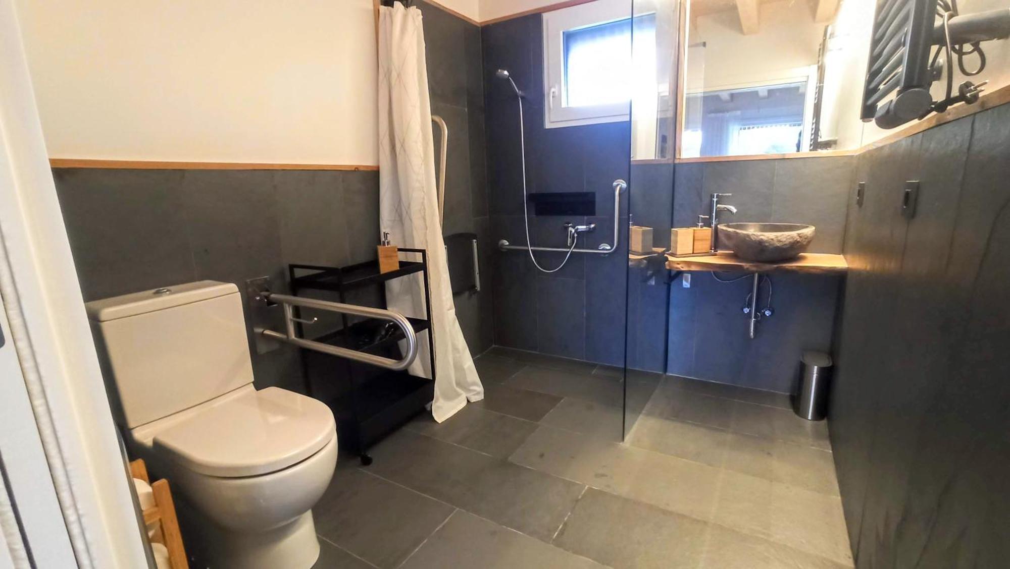 Basoan Guest House Mungia Bagian luar foto